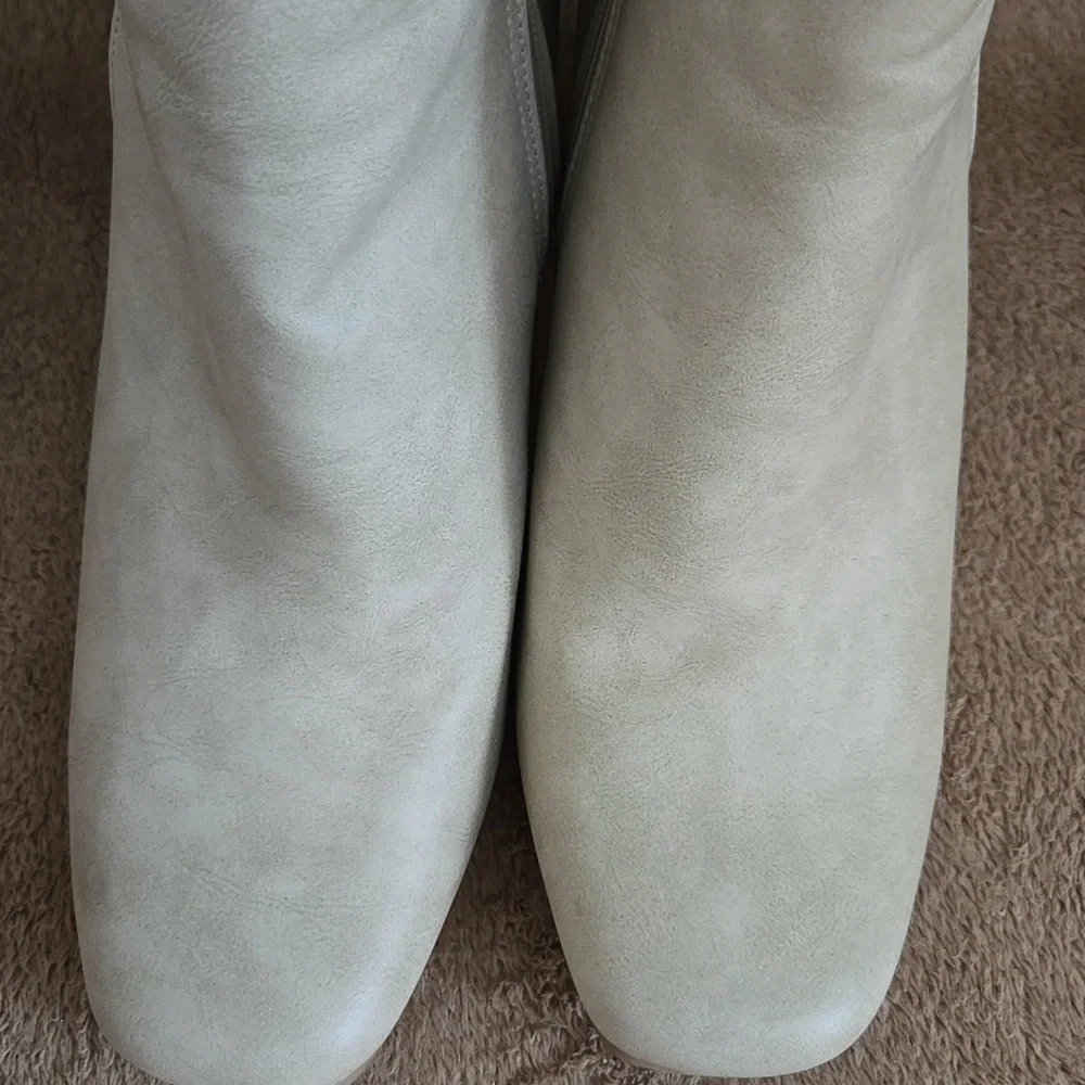StreetWear Society | Cream Beige Heeled Boots - Picture 9 of 10